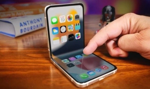 Apple'ın katlanabilir ekranlı iPhone'u pahalı olacak