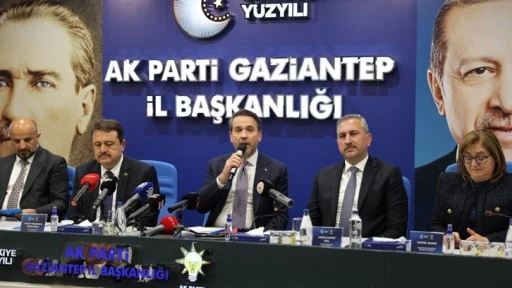 Bakan Bayraktar Ak Parti Gaziantep Teşkilatı ile buluştu