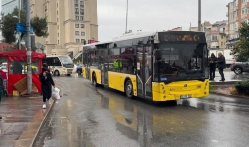 Beşiktaş'ta feci kaza... Otobüsün altında kalan kadın can verdi!