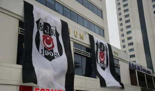 Beşiktaş'tan Fulya Süleyman Seba Kompleksi paylaşımı: 'Şanlı bayrağımız, ait olduğu yerde&amp;