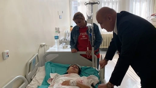 CHP'li Meriç'ten, darp edilen lise öğrencisine ziyaret