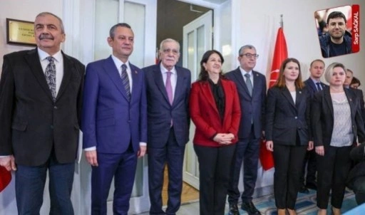 CHP lideri Özel DEM Parti heyetiyle buluştu, şeffaflık ve samimiyet vurgusunu yineledi