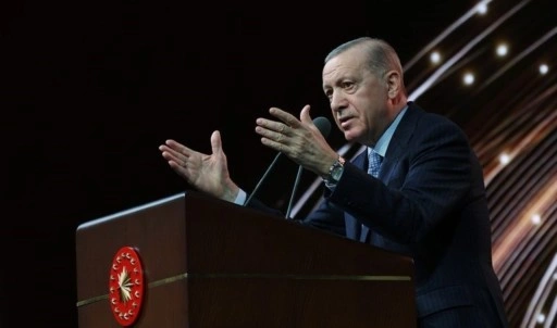 Erdoğan: Aşk, kişinin sevdiğinde yok olmasıdır