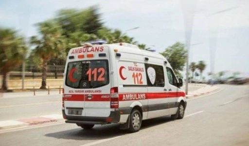 Edirne'de hasta nakli yapan ambulans kaza yaptı: Yaralılar var!