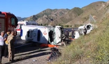 Erzurum’daki kazada ambulans ile hafif ticari araç çarpıştı: 4 ölü, 1 yaralı