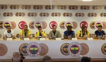 Fenerbahçe'den yeni transferler için imza töreni