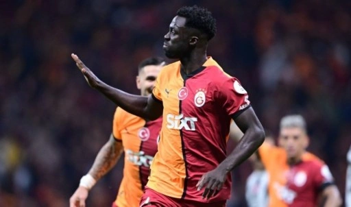 Galatasaray'da Davinson Sanchez'den Gabriel Sara'ya övgü!