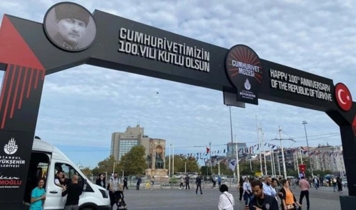 İBB’nin Taksim’deki 100. yıl takına şikayet