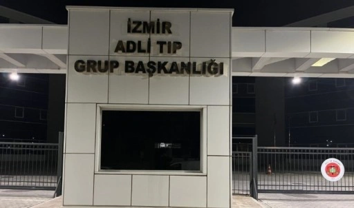 İzmir'de 'yan bakma' kavgasında kan aktı: 1 ölü, 2 yaralı!