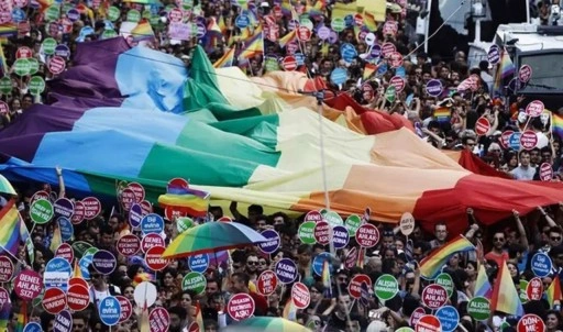 LGBTİ+ derneklerinden cinsiyet değişikliğinde düzenlemeler içeren kanun taslağına tepki