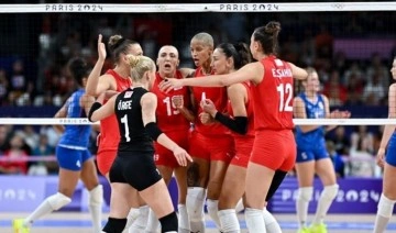 Milli voleybolcularımız, Hollanda’yı 2-0 geriden gelip 3-2 yendi: Paris Sultanları