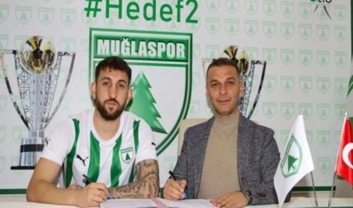 Muğlaspor'da imzalar sürüyor