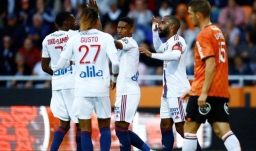 Olympique Lyon'a büyük şok! Geçici küme düşürülme cezası...