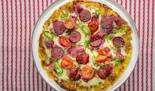 Pazar kahvaltılarına farklı tarif arayanların favorisi olacak pratik lezzet: Patates pizza tarifi