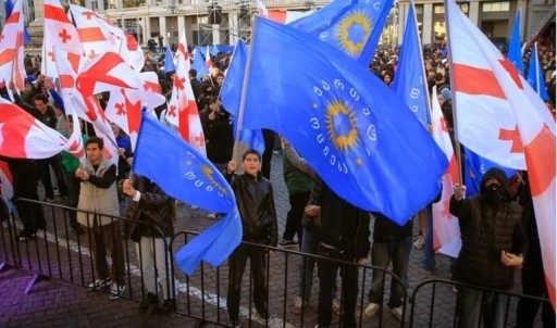 Rusya'dan Gürcistan'a uyarı: 'Ukrayna'nın acı kaderini tekrarlamayın...'