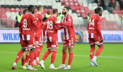 Samsunspor, Hatayspor'u 7 dakikada çözdü