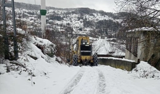 Sinop'ta kar nedeniyle 24 köy yoluna ulaşım yok!