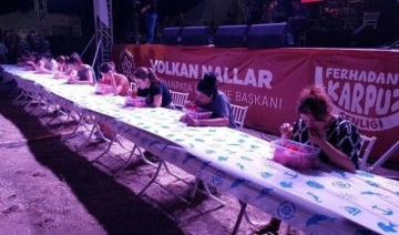 Tekirdağ'da karpuz yeme yarışması: 2 kilo karpuzu en erken bitirene altın