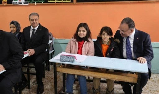 Valilik duyurdu: Şanlıurfa’da okula gitmeyen öğrencinin velisine para cezası! Her gün için 257 lira