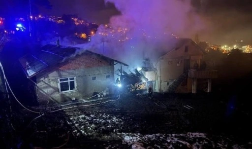 Zonguldak'ta kömürlükte çıkan yangın eve sıçradı!