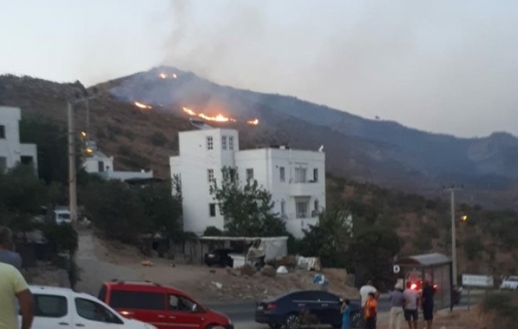 BODRUM GÜMÜŞLÜK&#039;TE YANGIN! EVLER BOŞALTILIYOR...