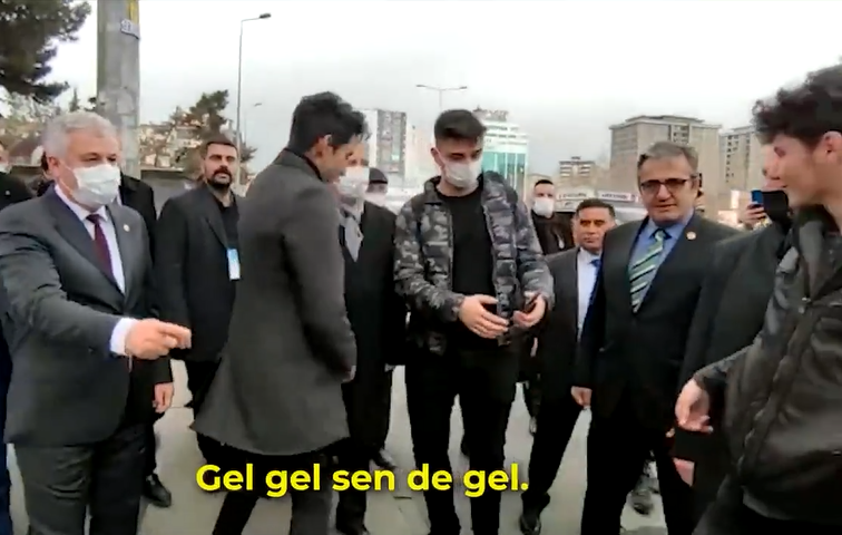 MANSUR YAVAŞ&#039;TAN &#039;ÇIKAR TELEFONUNU&#039; GÖNDERMESİ...