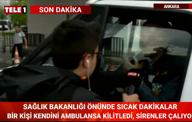 KENDİNİ AMBULANSA KİLİTLEDİ: SAĞLIK BAKANI BURAYA GELSİN!