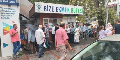 ERDOĞAN'IN MEMLEKETİNDE UCUZ EKMEK KUYRUĞU